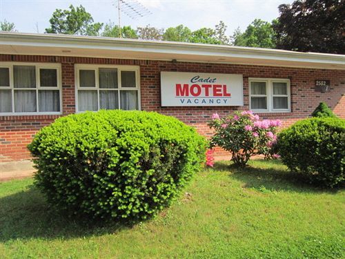 Cadet Motel Cornwall-on-Hudson Exterior photo